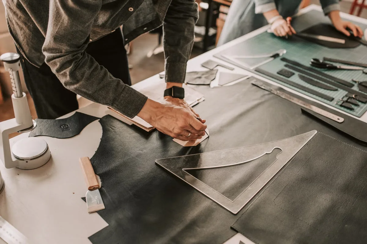 How to Evaluate a Leather Bag Factory: 15-Point Checklist article image
