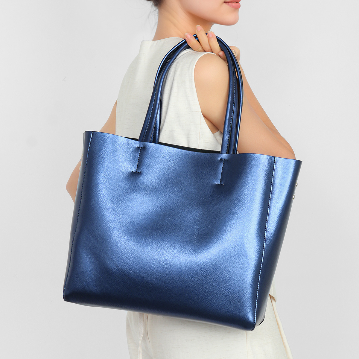 Chic Slouchy Commuter Shopping Tote product image