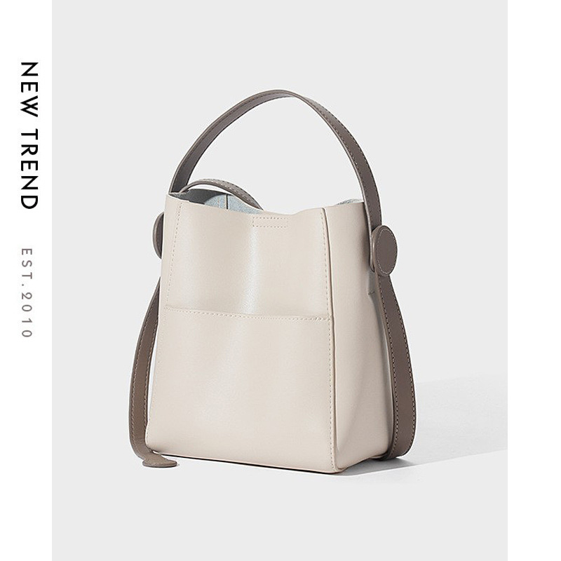 Genuine Leather Bucket Bag Women Large Capacity Tote Shoulder Commuter Bag Lightweight product image