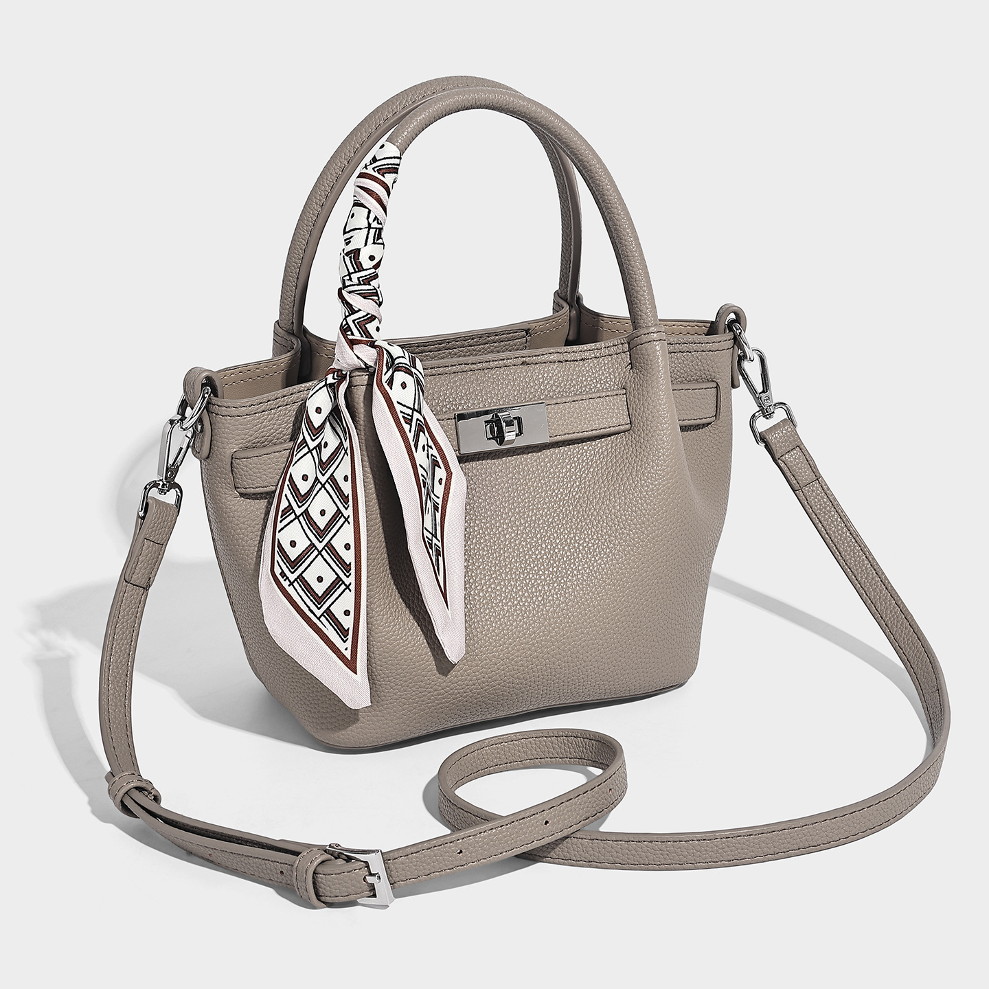 Retro Large Capacity Bucket Crossbody Tote — 2026