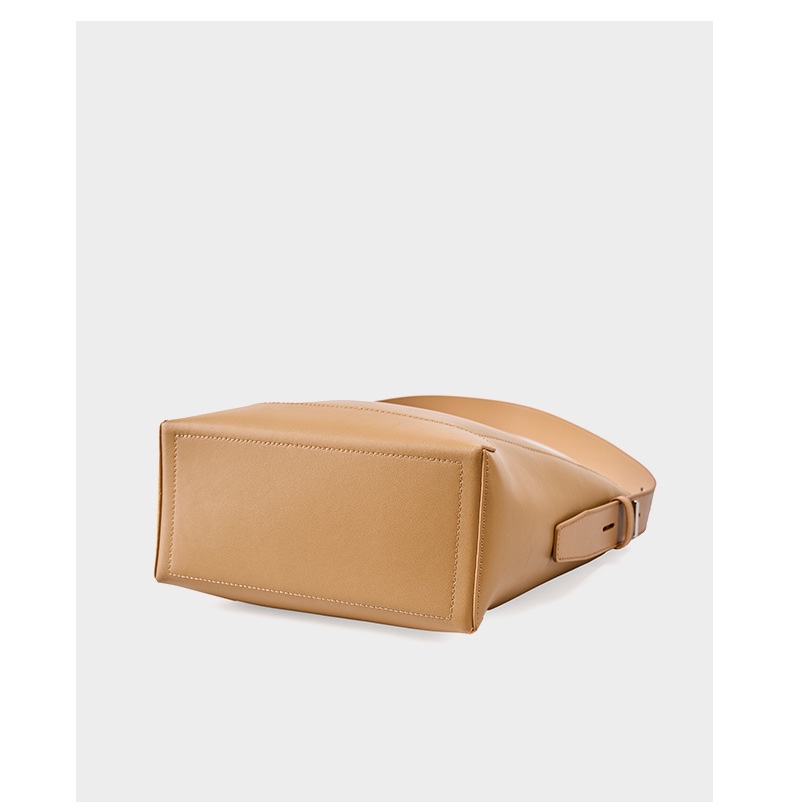 Product image 4 of Large Soft Leather Bucket Shoulder Bag for wholesale handbag buyers