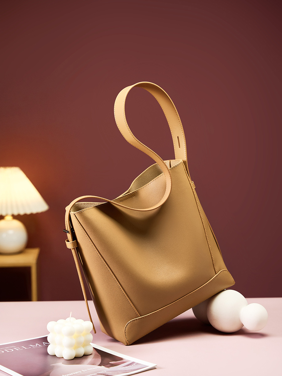Product image 8 of Large Soft Leather Bucket Shoulder Bag for wholesale handbag buyers