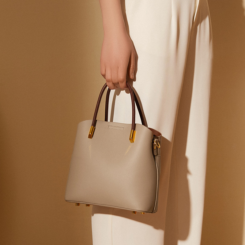 Product image 8 of Structured Genuine Leather Bucket Bag for wholesale handbag buyers