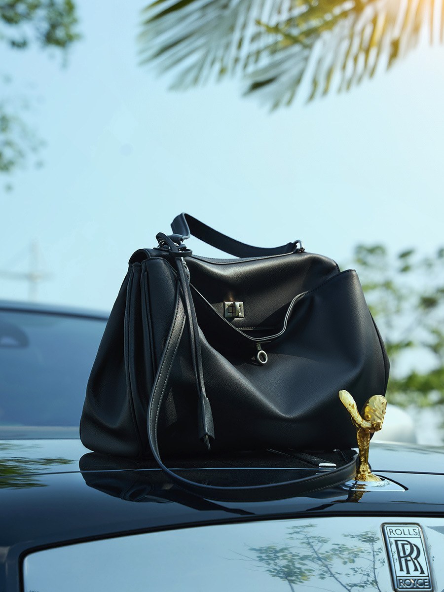 Product image 5 of Soft Calf Leather Lock Shoulder Tote Bag for wholesale handbag buyers