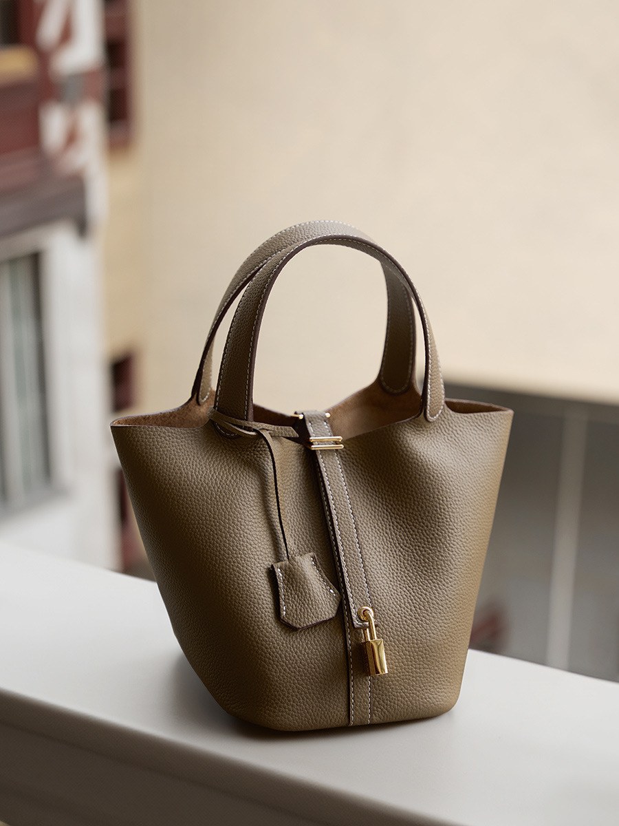 Product image 4 of Structured Leather Bucket Basket Handbag for wholesale handbag buyers