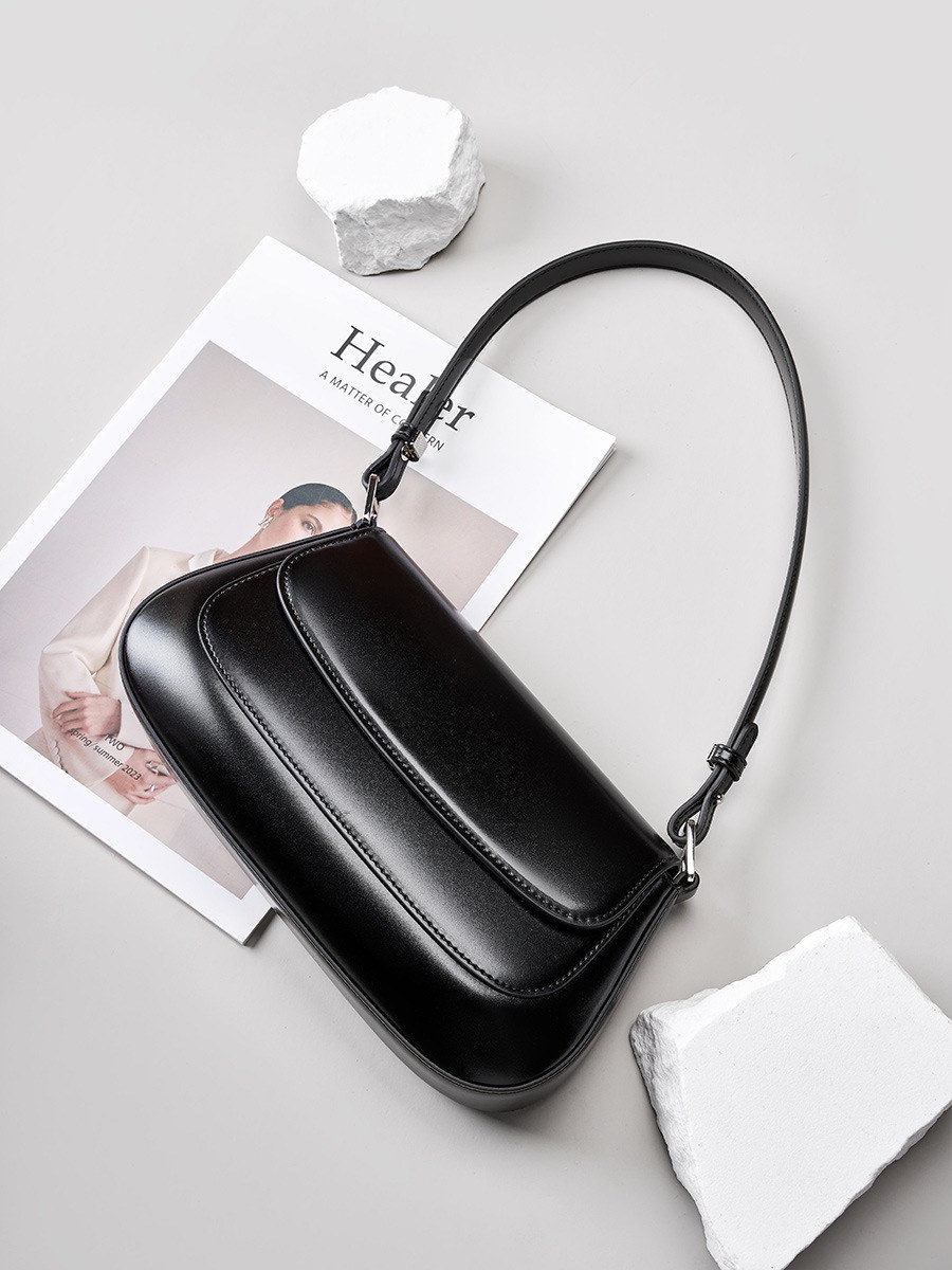 Product image 4 of Curved Leather Saddle Shoulder Bag for wholesale handbag buyers