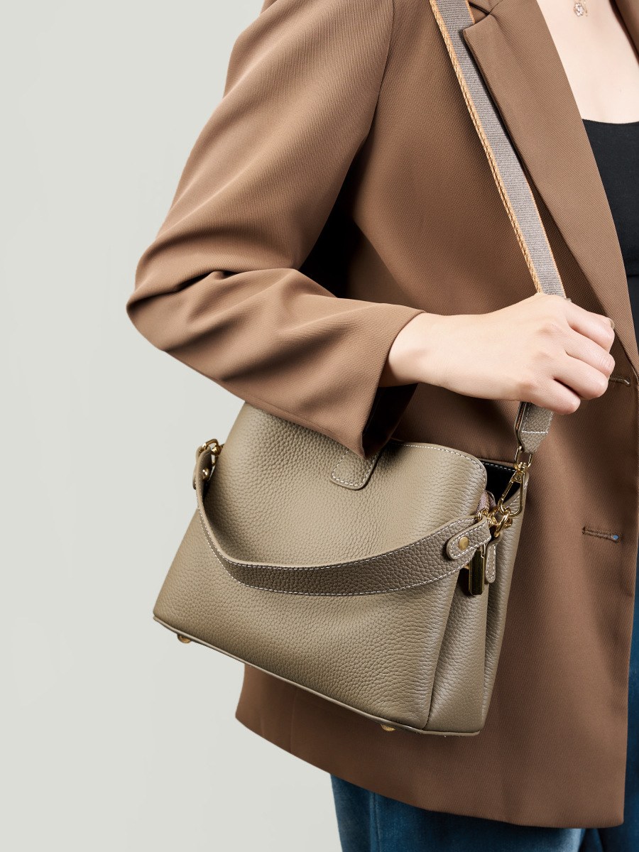 Product image 2 of Large Leather Bucket Shoulder Bag for wholesale handbag buyers